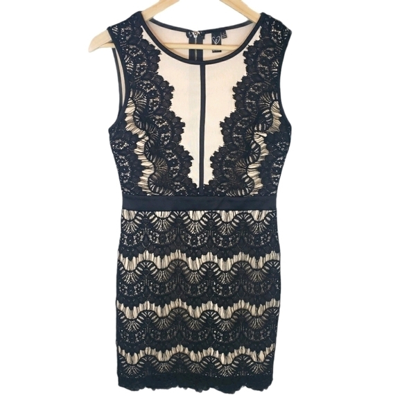Windsor Dresses & Skirts - WINDSOR Sleeveless Lace Bodycon Dress Size S